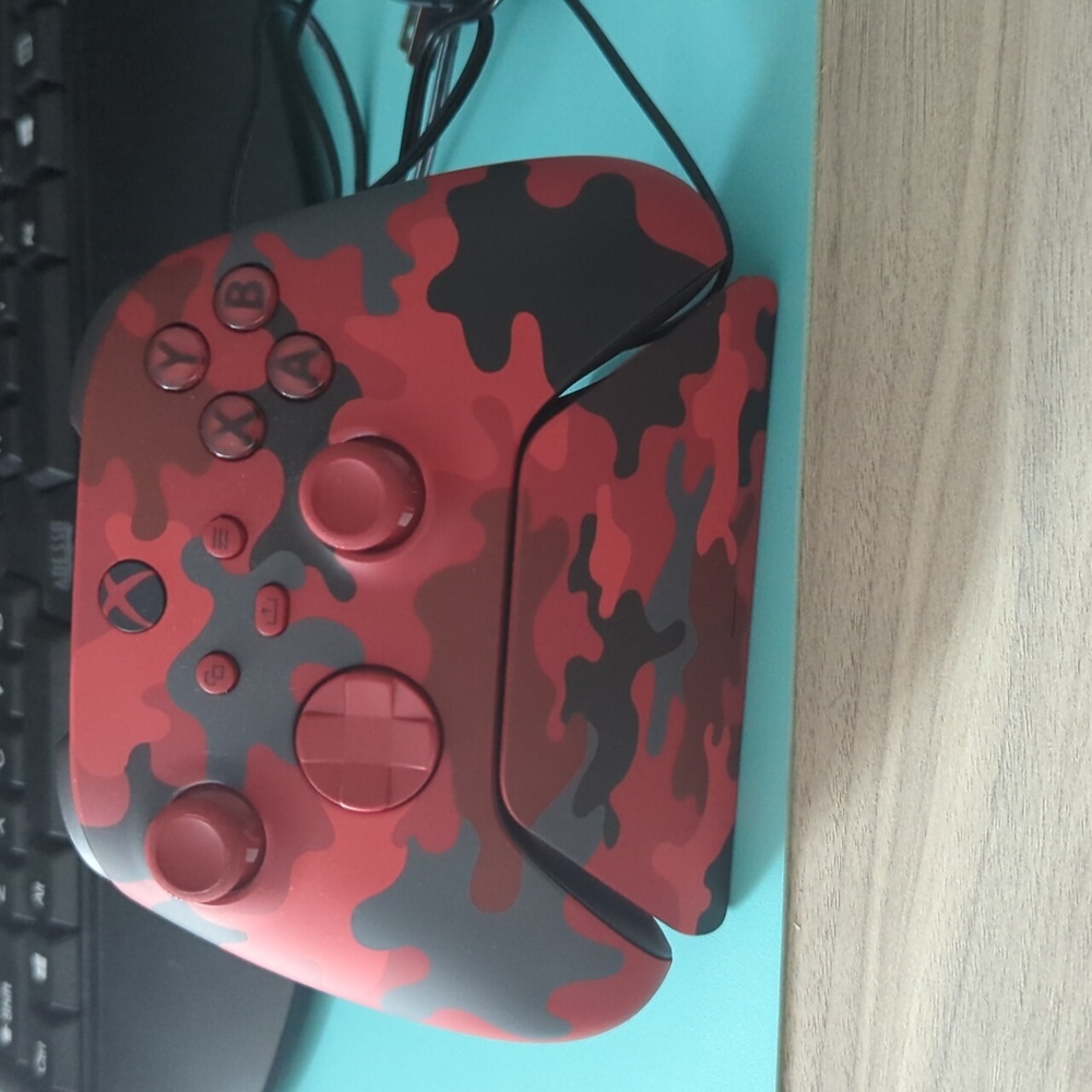 Xbox Controller with charging cradle red camo